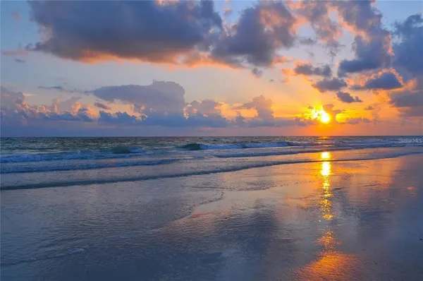 $2,700,000 | 4712 Ocean Boulevard, Unit W10, Sarasota, FL 34242
