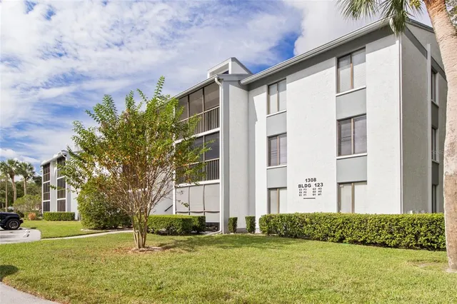 $1,450 | 1308 Pine Ridge Circle East, Unit H2, Tarpon Springs, FL 34688
