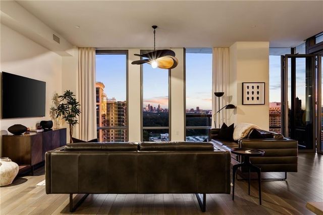 $2,199,000 | 3107 Peachtree Road Northeast, Unit 1803, Atlanta, GA 30305