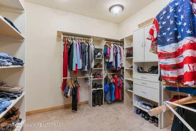 $1,675,000 | 445 Aspen Ridge Trail, Alpine, WY 83128