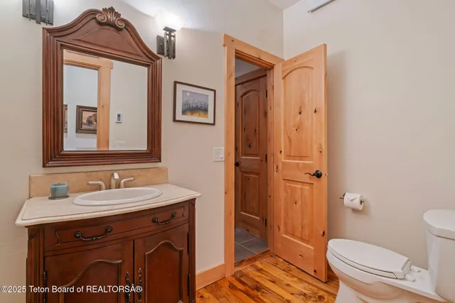 $1,675,000 | 445 Aspen Ridge Trail, Alpine, WY 83128