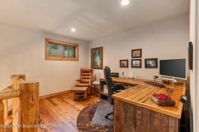 $1,675,000 | 445 Aspen Ridge Trail, Alpine, WY 83128