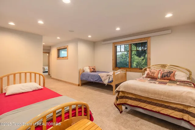 $1,675,000 | 445 Aspen Ridge Trail, Alpine, WY 83128