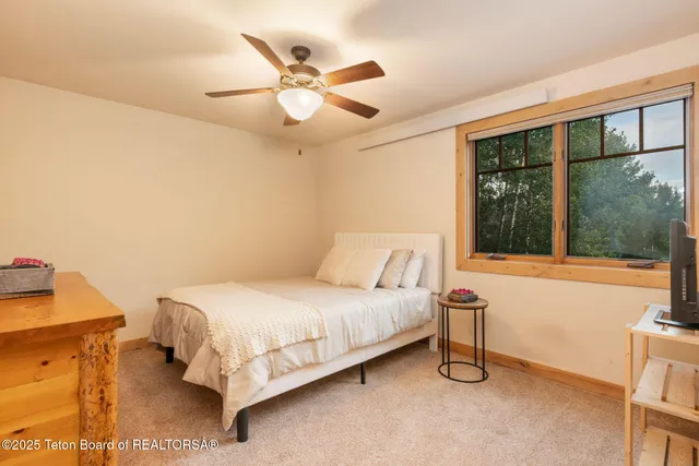 $1,675,000 | 445 Aspen Ridge Trail, Alpine, WY 83128