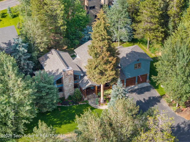 $1,675,000 | 445 Aspen Ridge Trail, Alpine, WY 83128