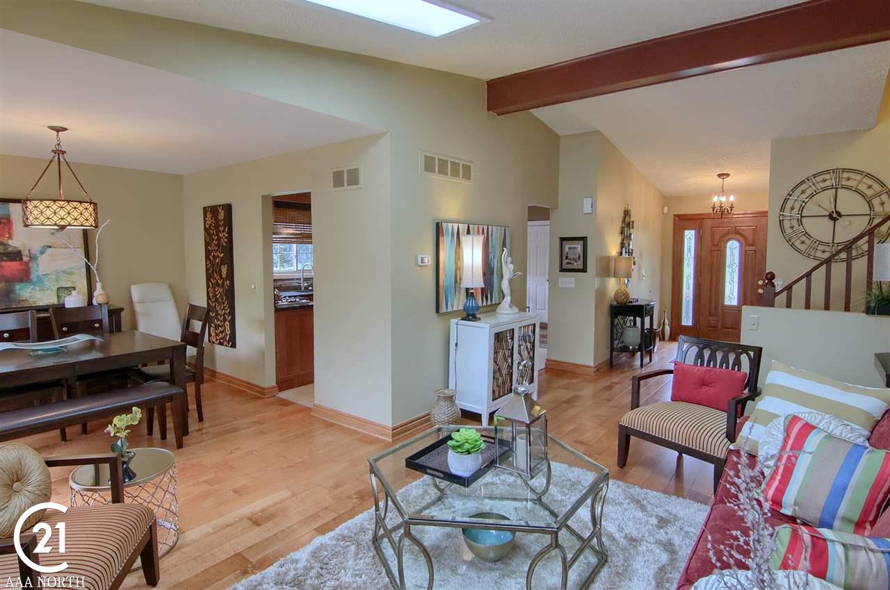 754 Snowmass Drive Rochester, MI 48309 - Photo 7 of 30 Living Room