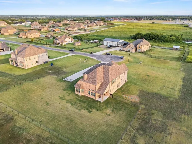 $748,000 | 348 Magnolia Drive, Van Alstyne, TX 75495