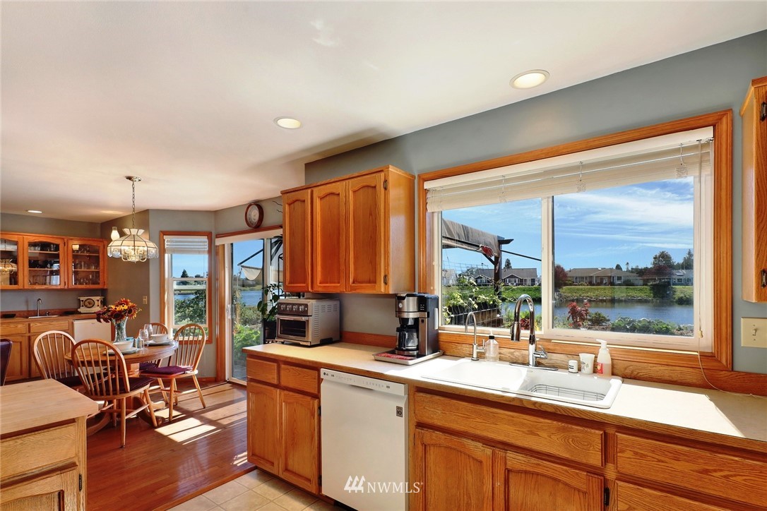 8231 Sehome Road Birch Bay, WA 98230 - Photo 11 of 38 Gallery Image 11