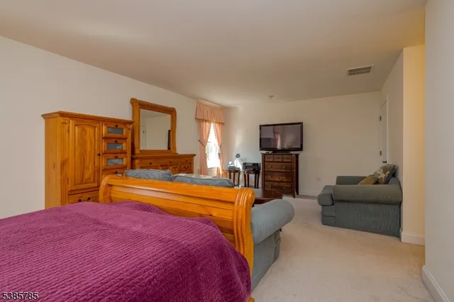 $1,055,000 | 8 Comstock Lane, Skillman, NJ 08558