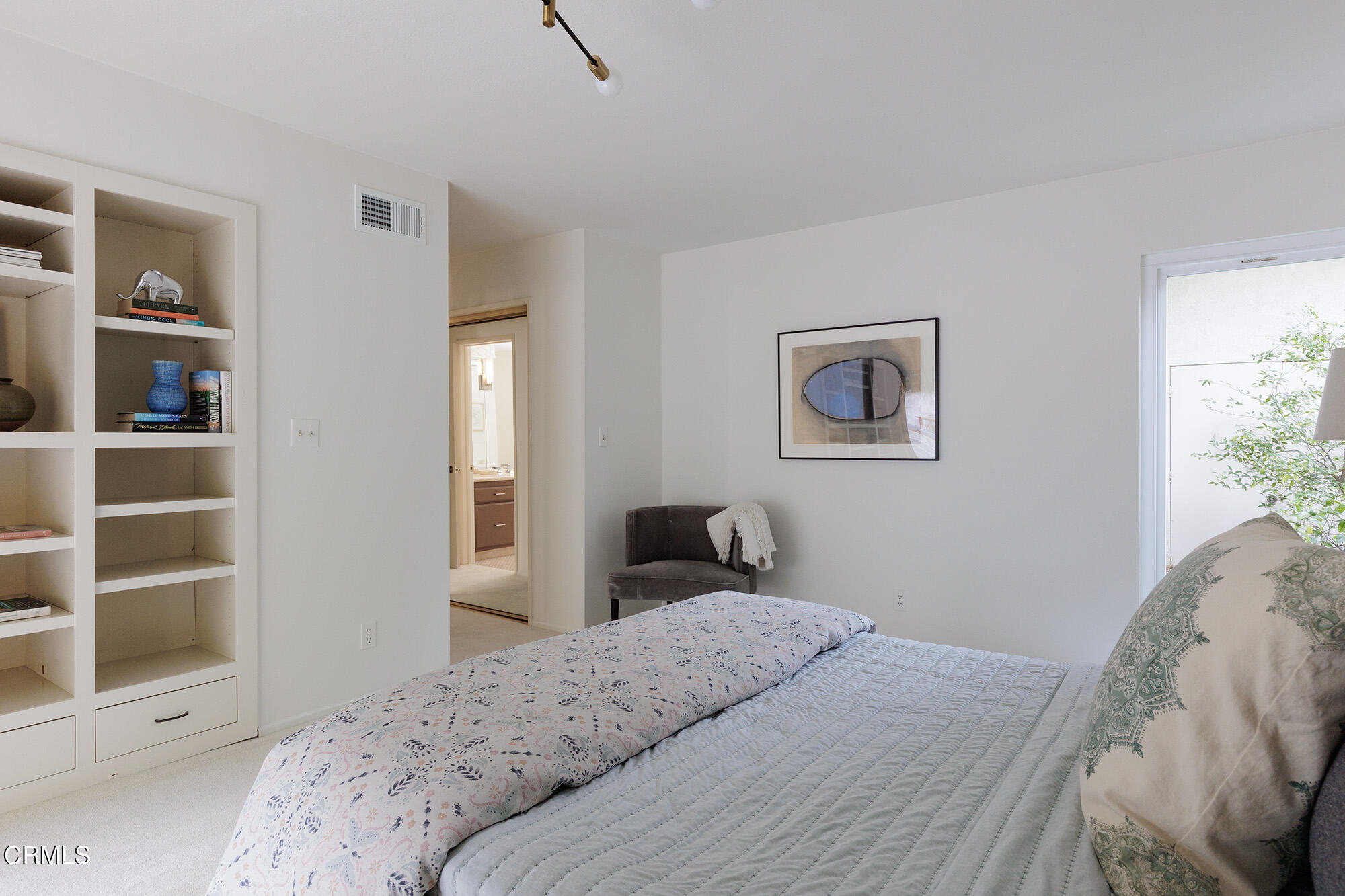 165 Malcolm Drive Pasadena, CA 91105 - Photo 11 of 24 bed 1 B web