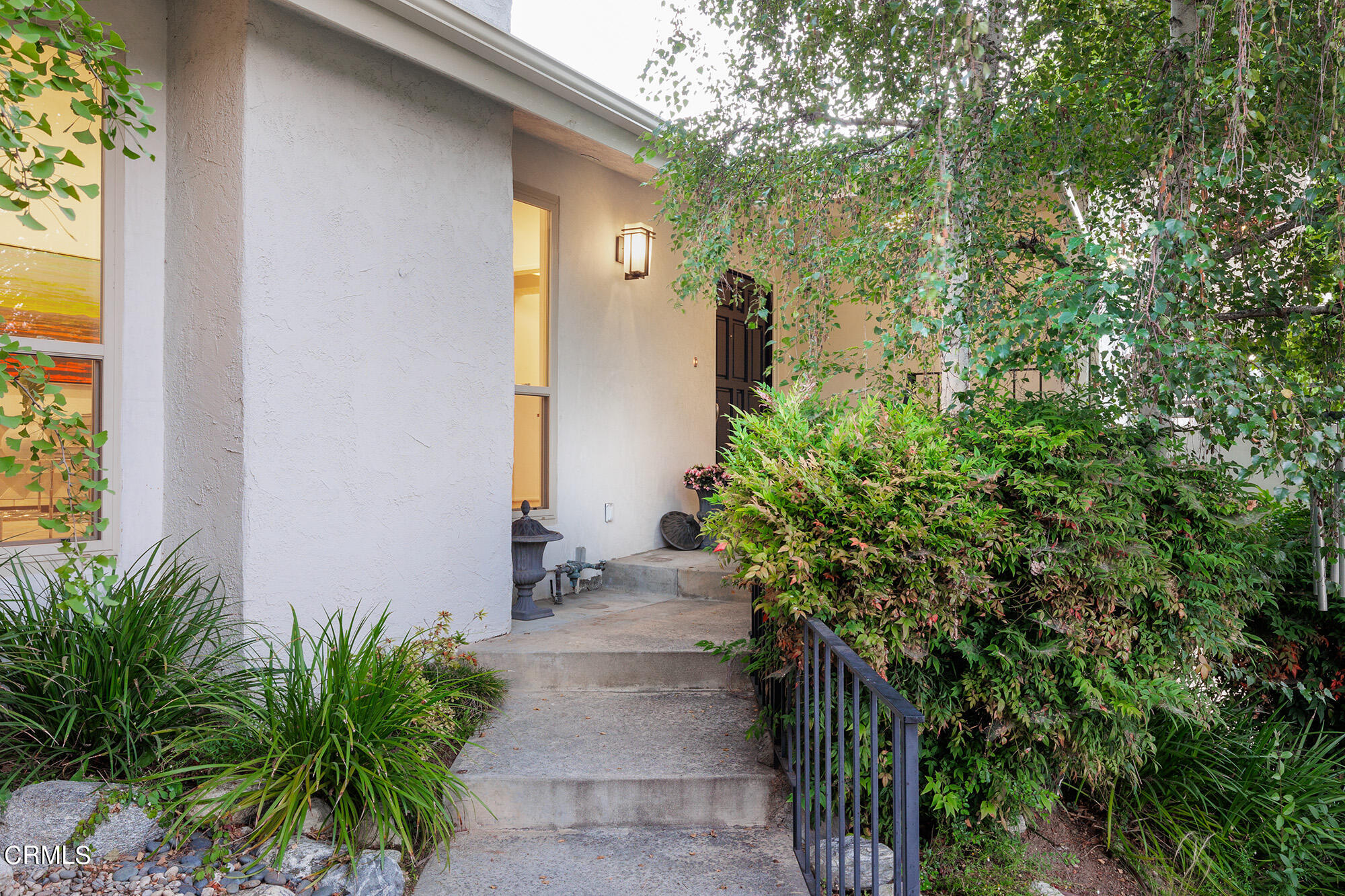 165 Malcolm Drive Pasadena, CA 91105 - Photo 2 of 24 front porch web