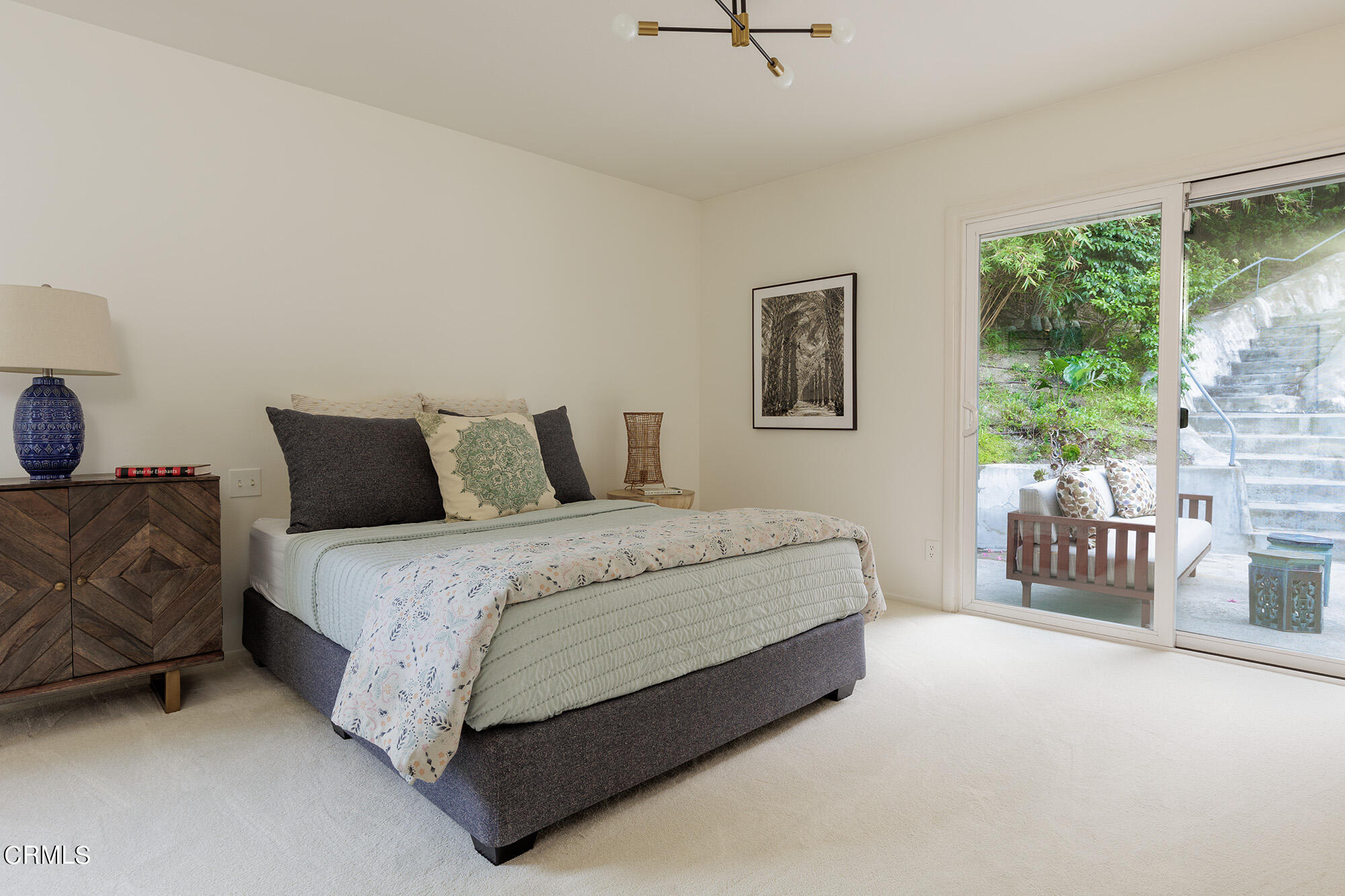 165 Malcolm Drive Pasadena, CA 91105 - Photo 10 of 24 bed 1 A web