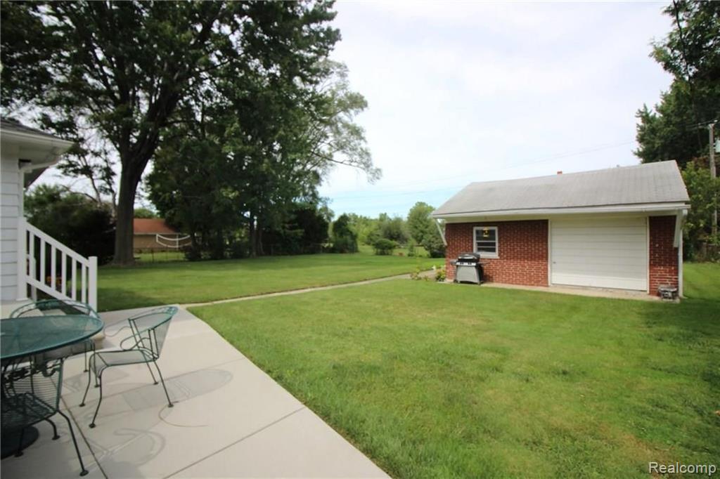17003 Faulman Road Clinton Township, MI 48035 - Photo 23 of 29