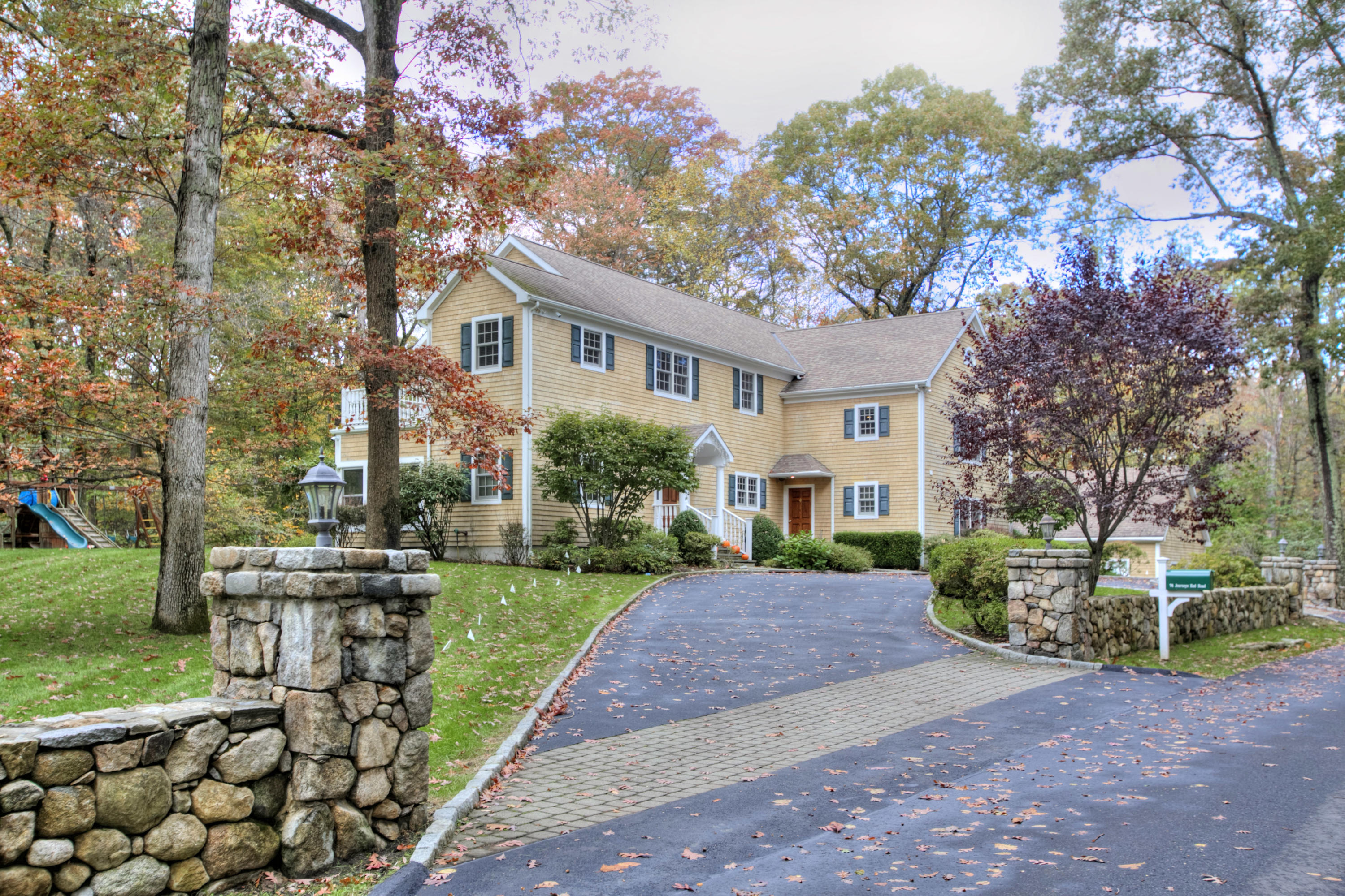 74 Journeys End Road New Canaan, CT 06840 - Photo 1 of 26 74 Journey's End Exterior