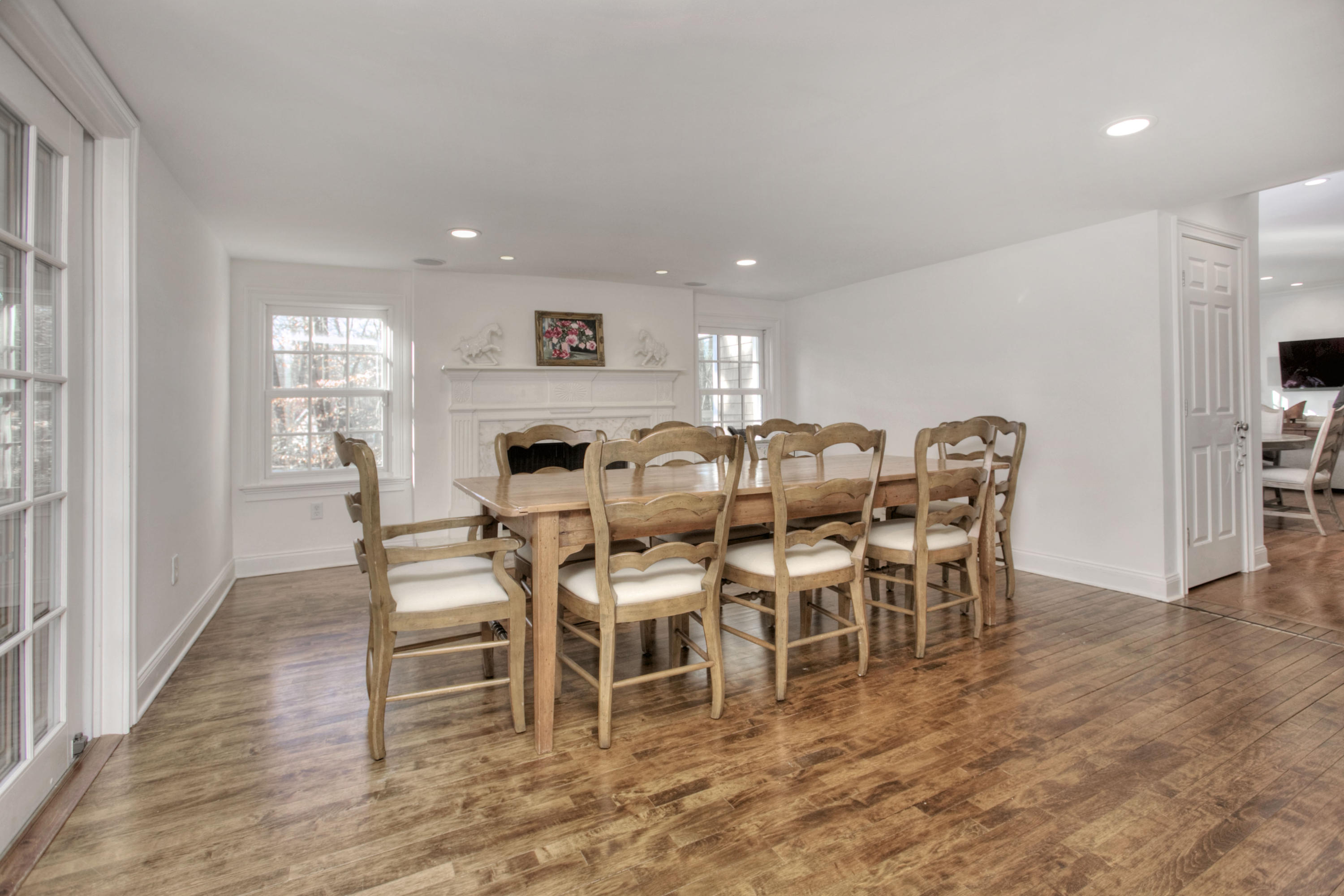 74 Journeys End Road New Canaan, CT 06840 - Photo 11 of 26 Dining