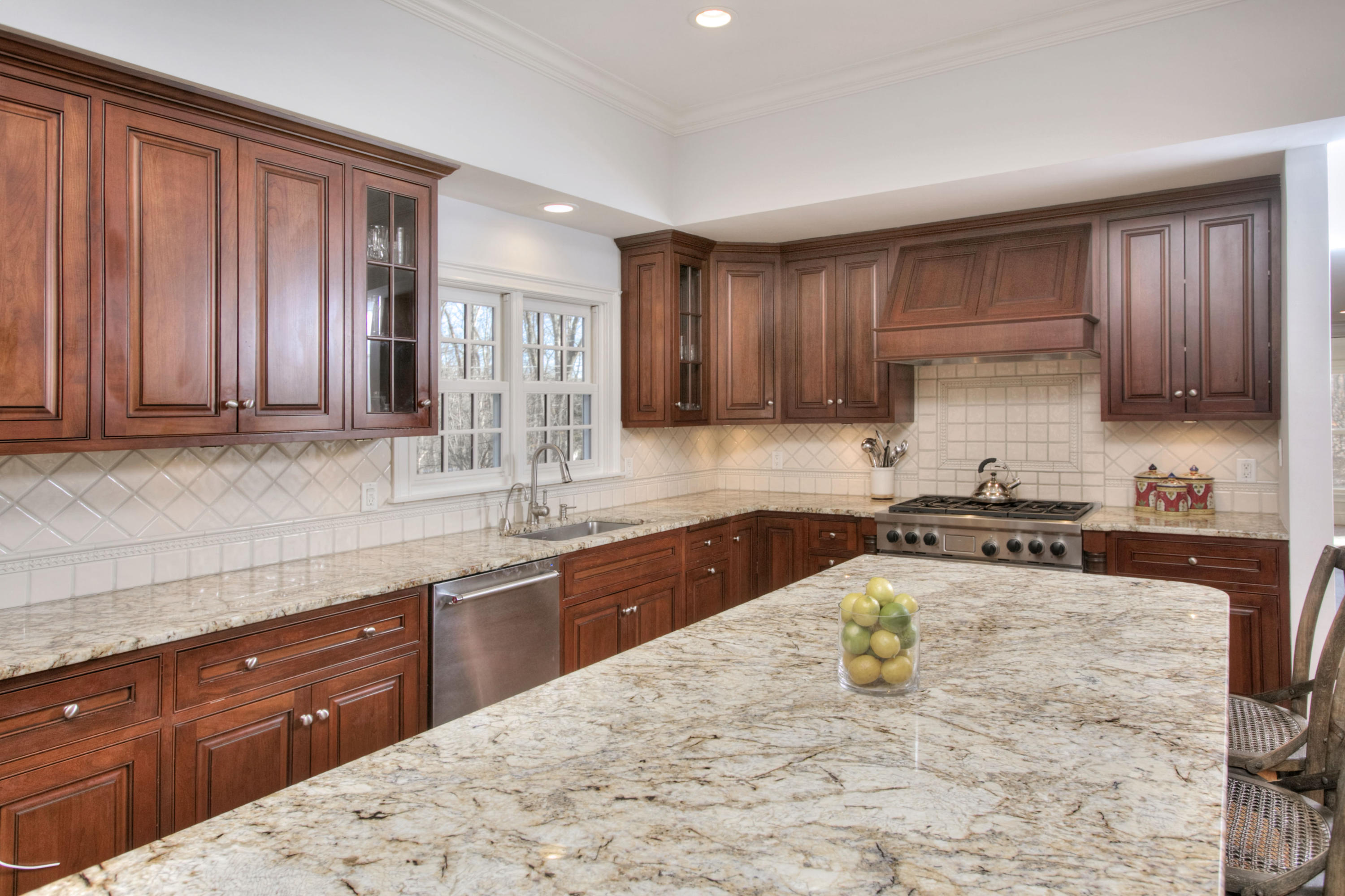 74 Journeys End Road New Canaan, CT 06840 - Photo 5 of 26 Kitchen