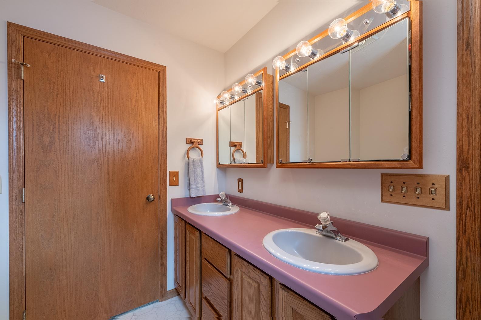 3075 East Lake George Road Rhinelander, WI 54501 - Photo 17 of 45 Gallery Image 17