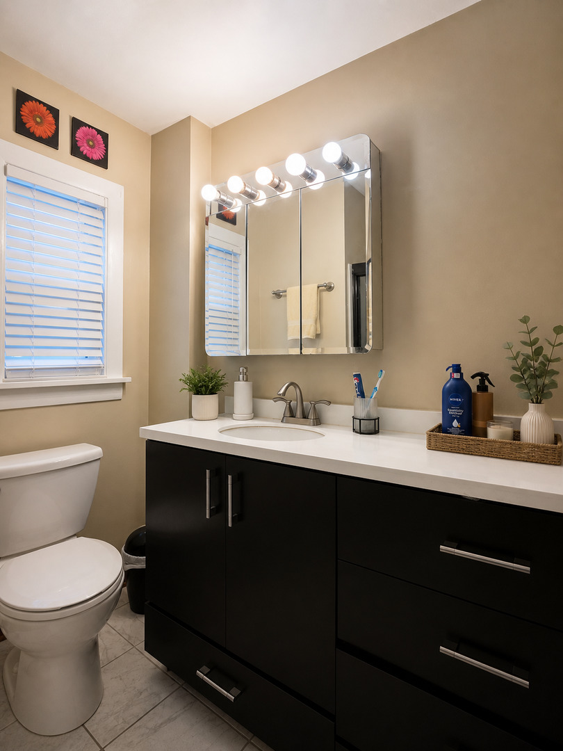 8 Monroe Street Elgin, IL 60123 - Photo 6 of 15