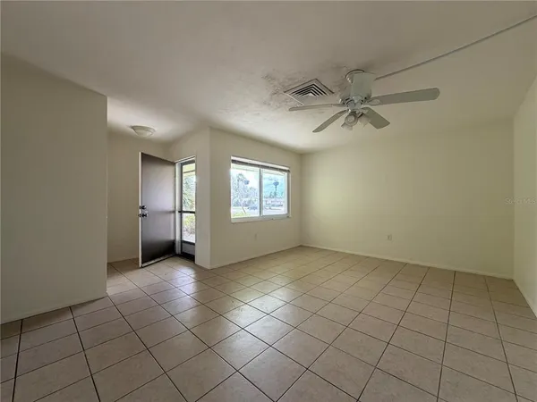 $1,695 | 2507 Terry Lane, Sarasota, FL 34231