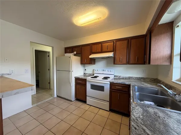 $1,695 | 2507 Terry Lane, Sarasota, FL 34231