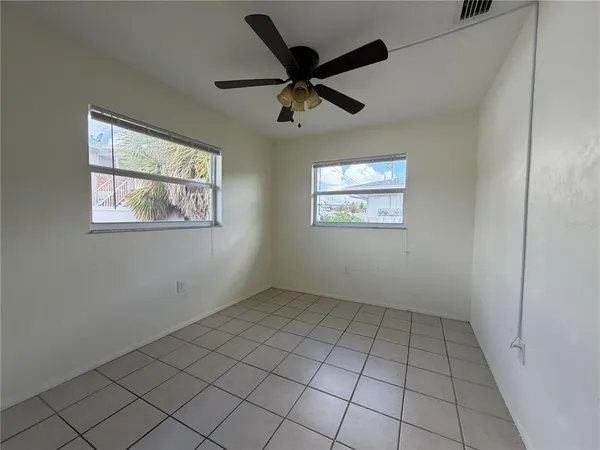 $1,695 | 2507 Terry Lane, Sarasota, FL 34231