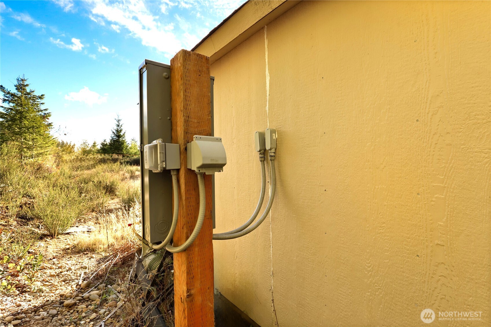 63 Wayne Road West Seabeck, WA 98380 - Photo 11 of 22 a bathroom with a shower