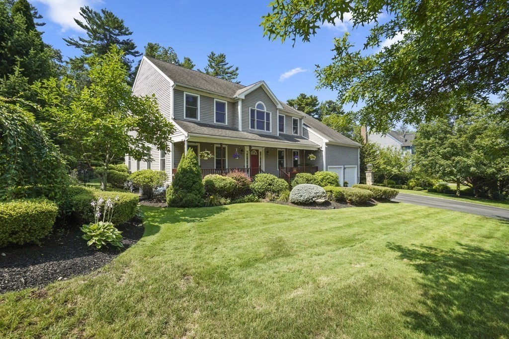 15 Sullivan Way Canton, MA 02021 - Photo 3 of 41 Gallery Image 3
