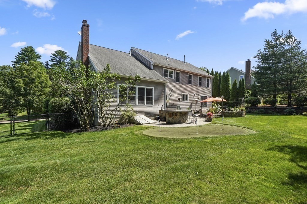 15 Sullivan Way Canton, MA 02021 - Photo 36 of 41 Gallery Image 36