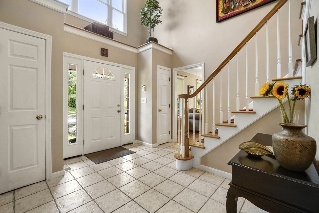 15 Sullivan Way Canton, MA 02021 - Photo 5 of 41 Gallery Image 5