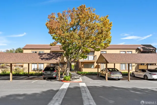 a car parked in front of a building