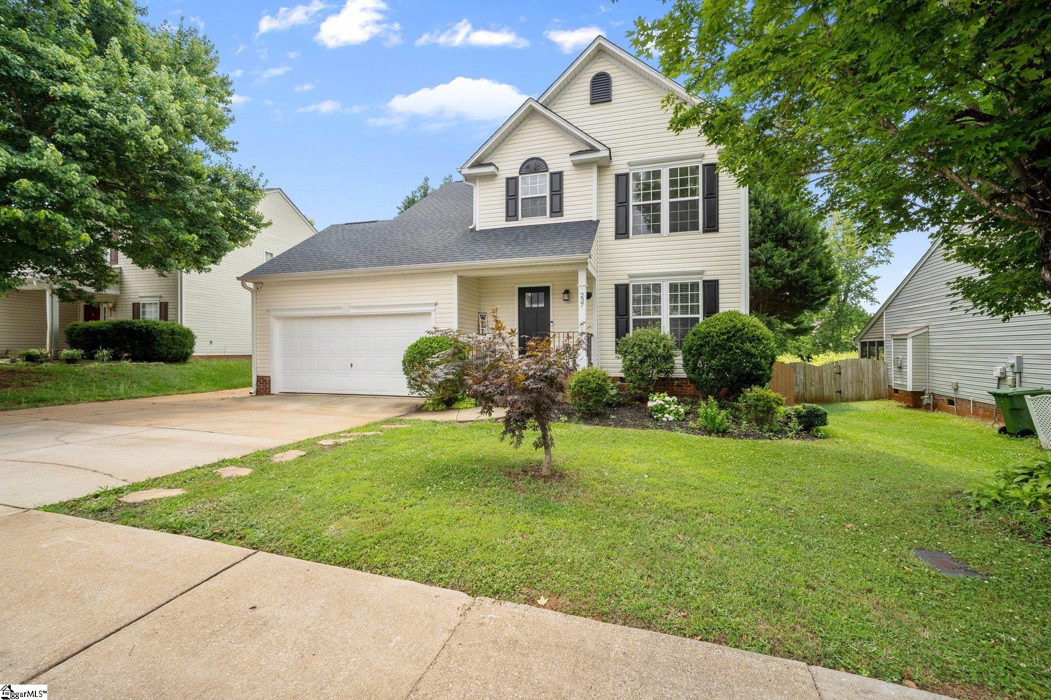 237 Highgate Circle Greer, SC 29650 - Photo 2 of 35 Gallery Image 2