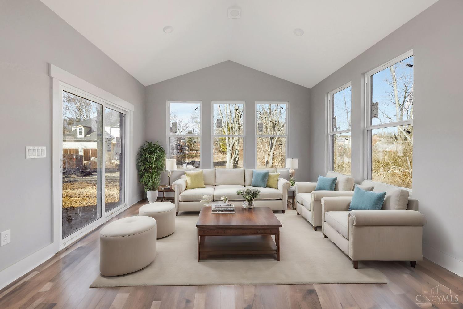 11847 Montgomery Road Cincinnati, OH 45249 - Photo 11 of 30 Gallery Image 11