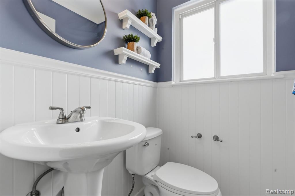 25737 Rusty Street Taylor, MI 48180 - Photo 10 of 36 Gallery Image 10