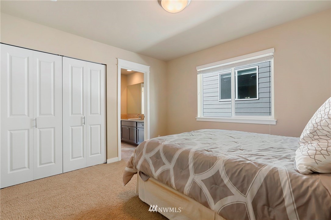 20631 Meridian Avenue South Lynnwood, WA 98036 - Photo 22 of 33