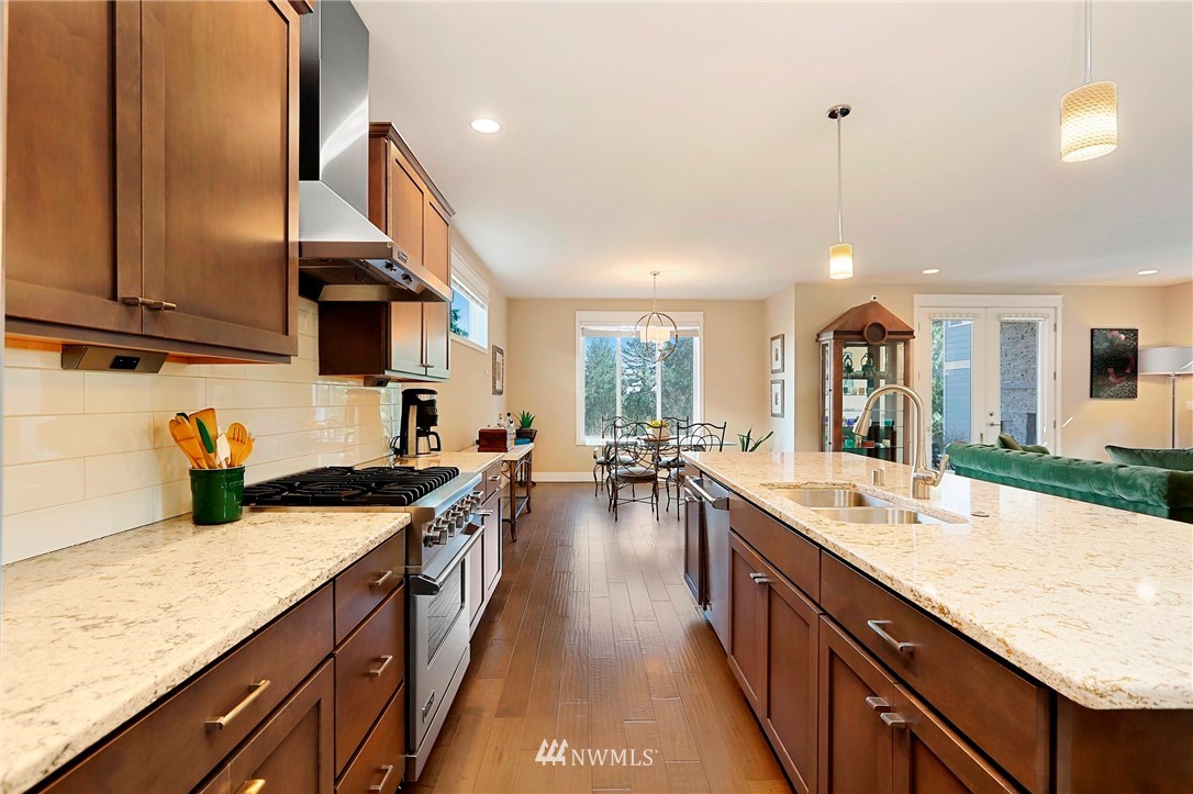 20631 Meridian Avenue South Lynnwood, WA 98036 - Photo 10 of 33