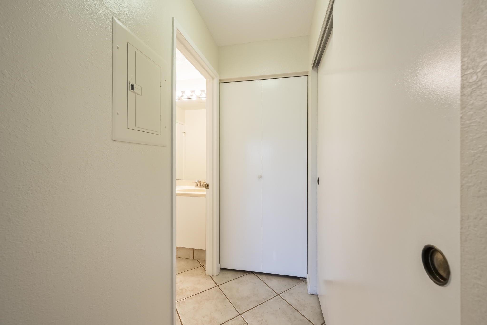 480 Kenolio Road, Unit 31205 Kihei, HI 96753 - Photo 39 of 45 a view of a livingroom with wooden floor
