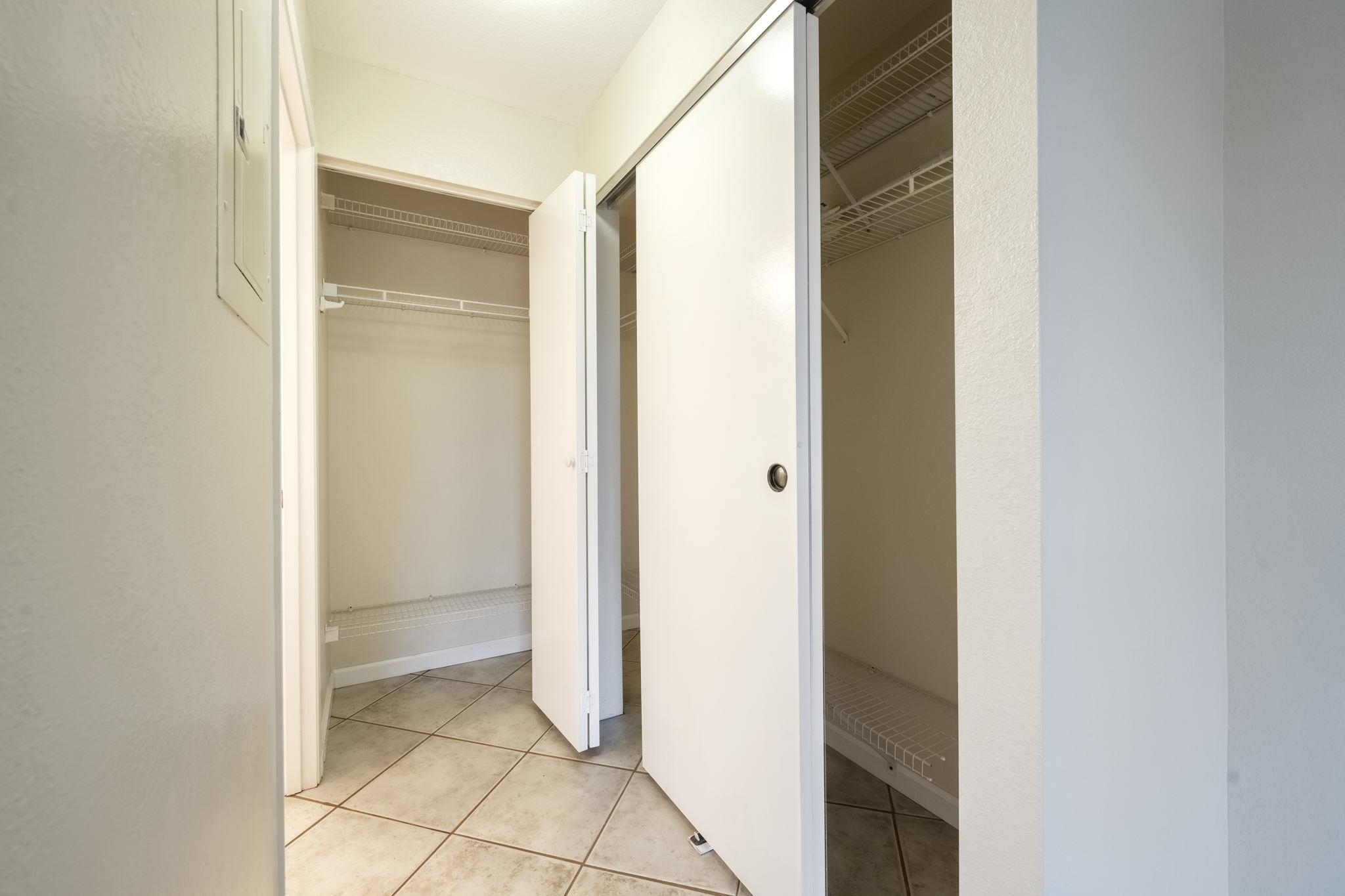 480 Kenolio Road, Unit 31205 Kihei, HI 96753 - Photo 40 of 45 a view of a bathroom with a glass door