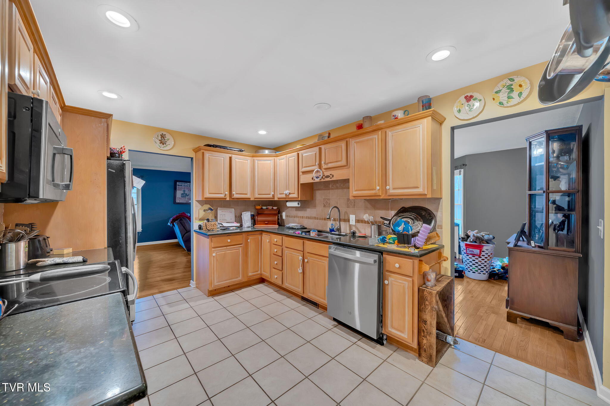 163 Springbrook Road Unicoi, TN 37692 - Photo 16 of 51 16-web-or-mls-DSC06360