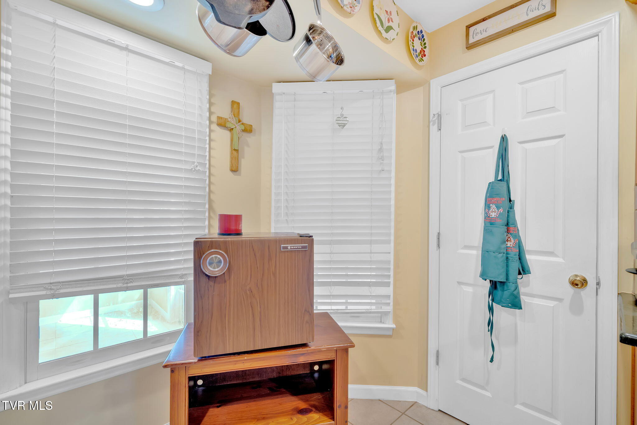 163 Springbrook Road Unicoi, TN 37692 - Photo 43 of 51 43-web-or-mls-DSC06444