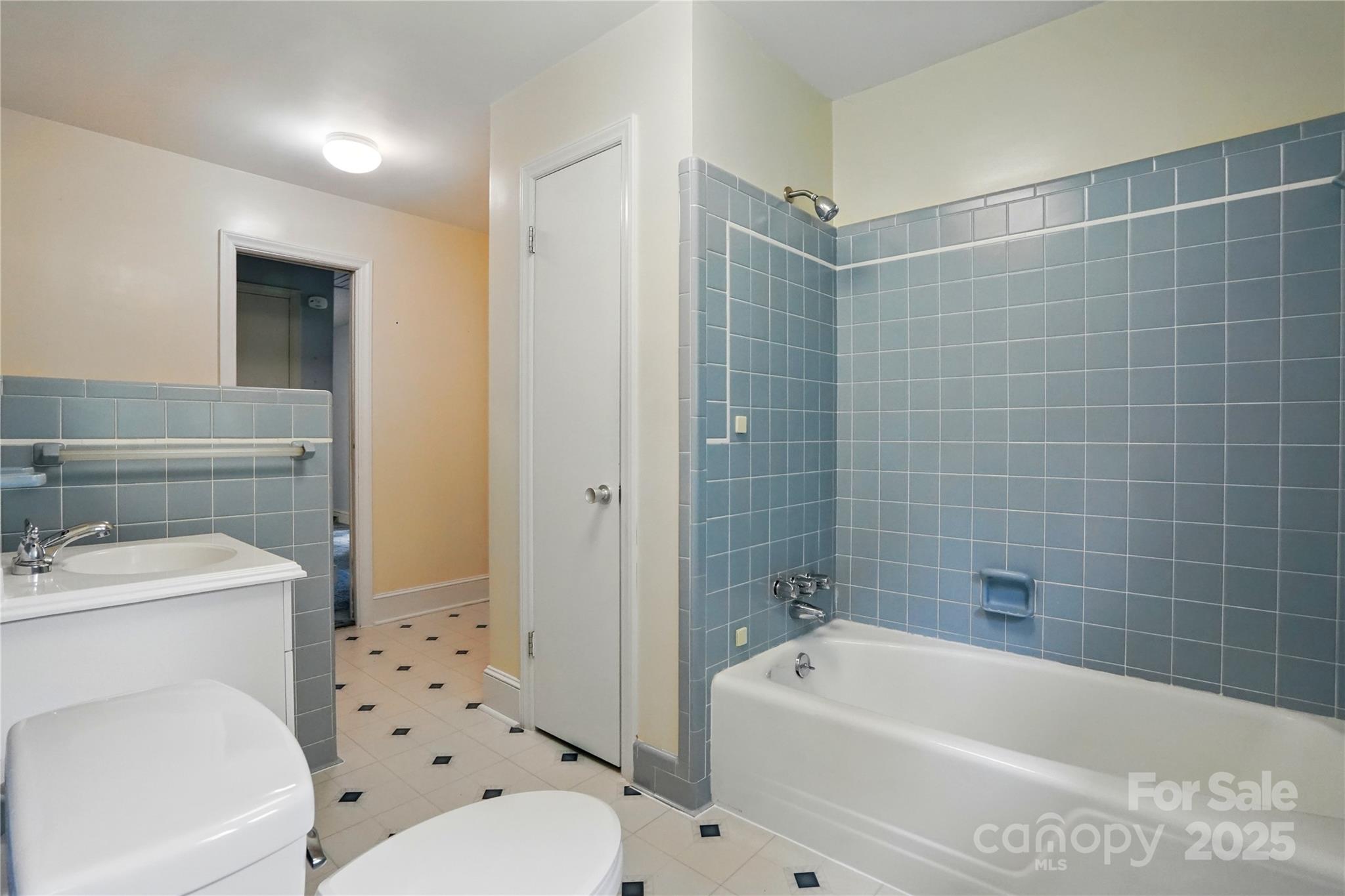 6900 Ridge Ln Road Charlotte, NC 28262 - Photo 25 of 41 Gallery Image 25