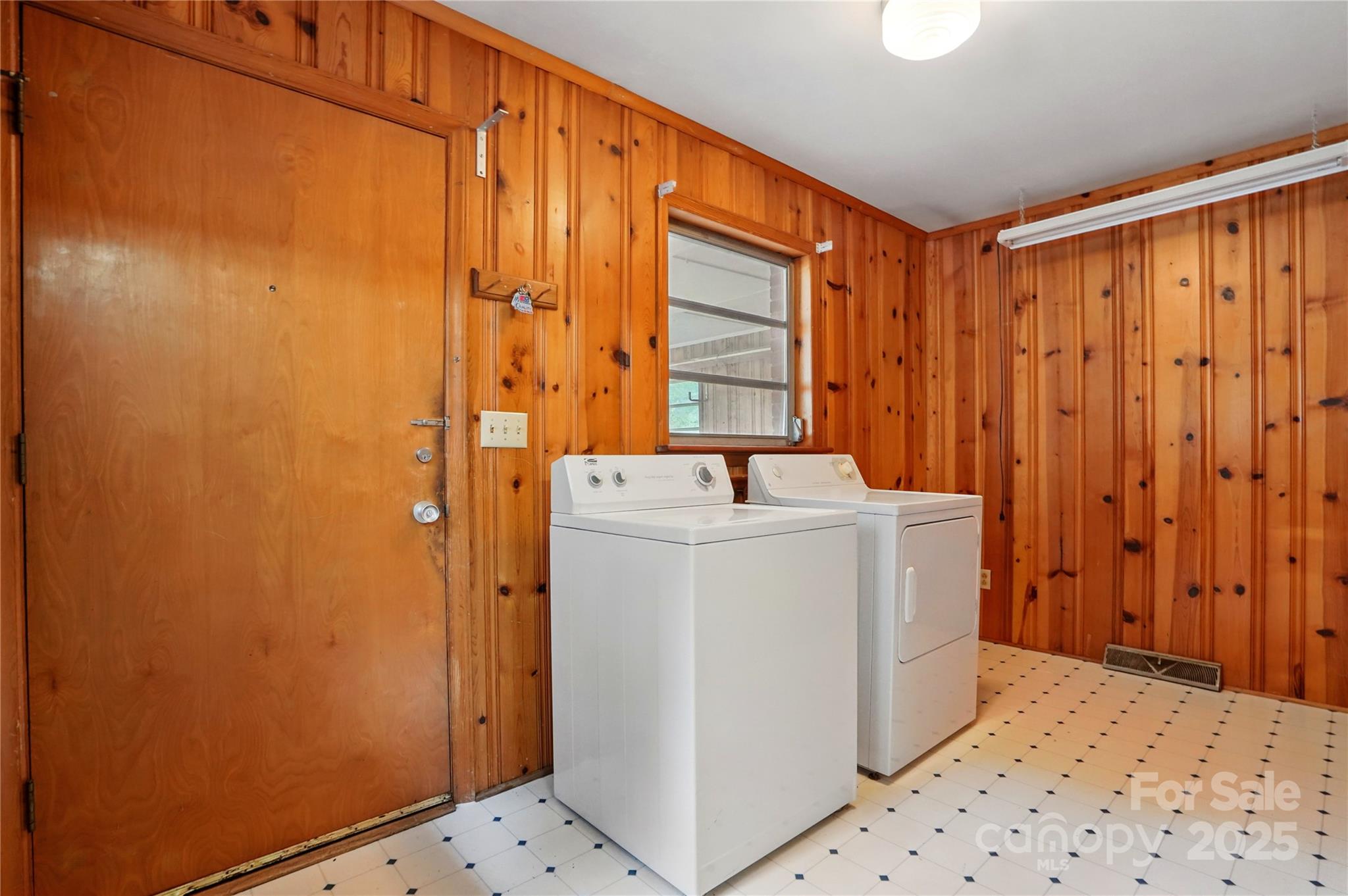 6900 Ridge Ln Road Charlotte, NC 28262 - Photo 33 of 41 Gallery Image 33
