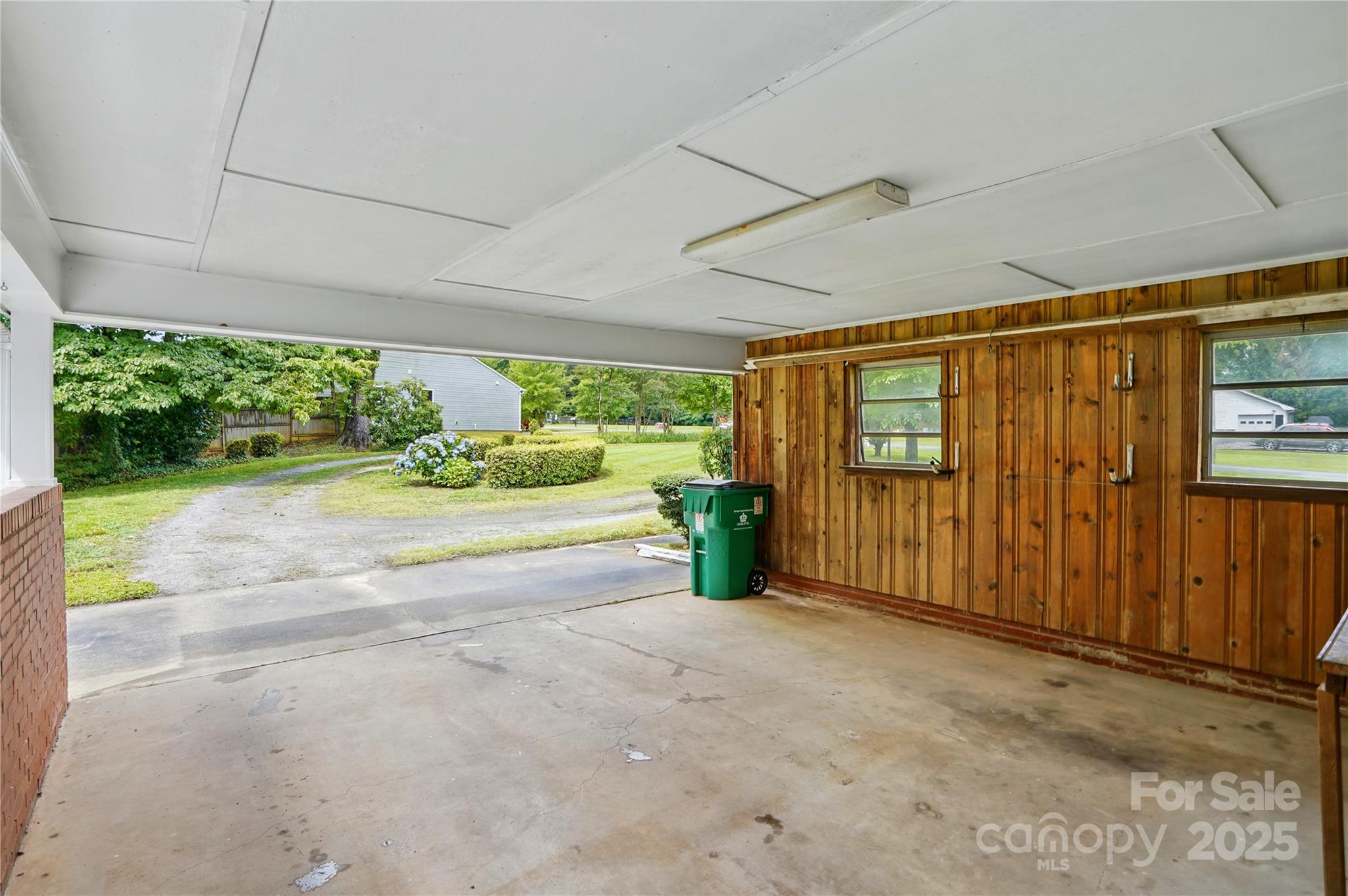 6900 Ridge Ln Road Charlotte, NC 28262 - Photo 8 of 41 Gallery Image 8