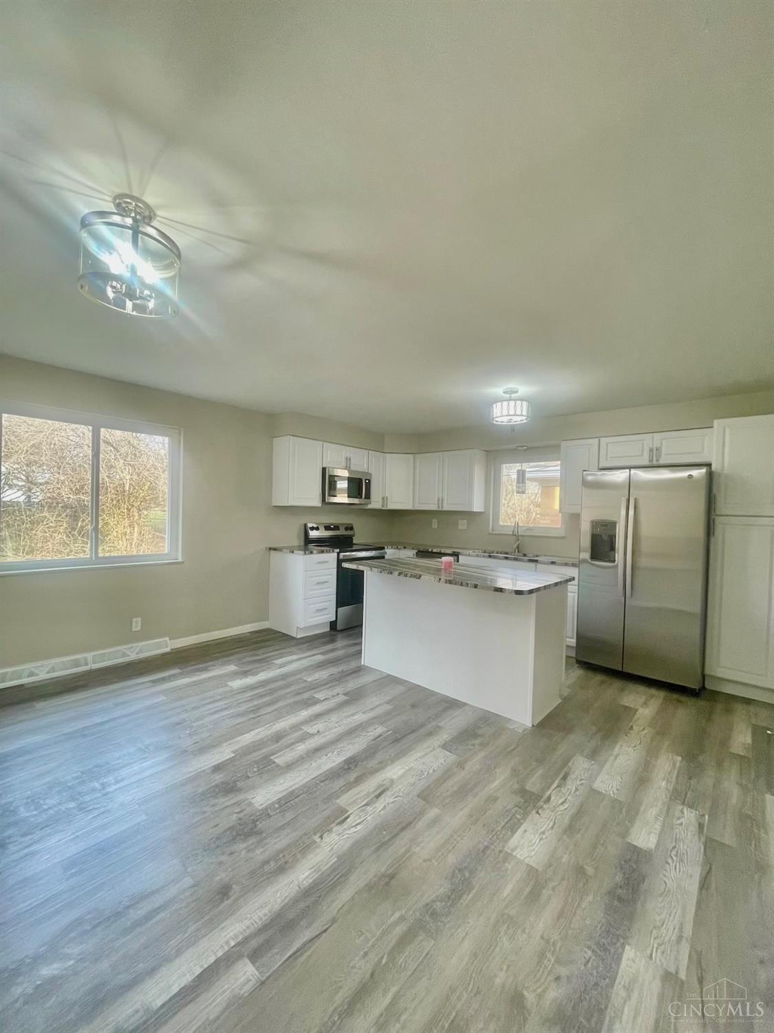 5346 Foley Road Cincinnati, OH 45238 - Photo 8 of 20