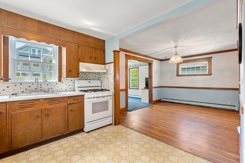 10 Bangor Road Boston, MA 02132 - Photo 8 of 21 Gallery Image 8