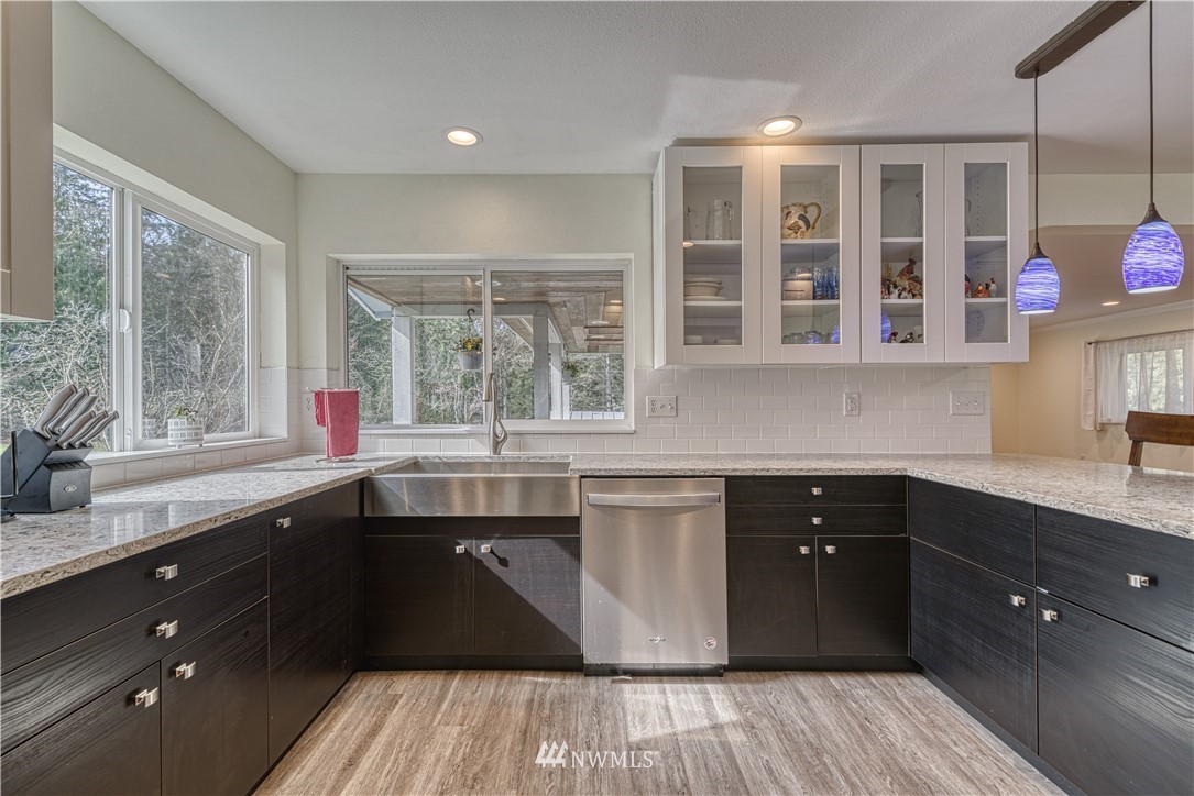 4255 Stohlton Road Southeast Port Orchard, WA 98366 - Photo 11 of 35 Gallery Image 11