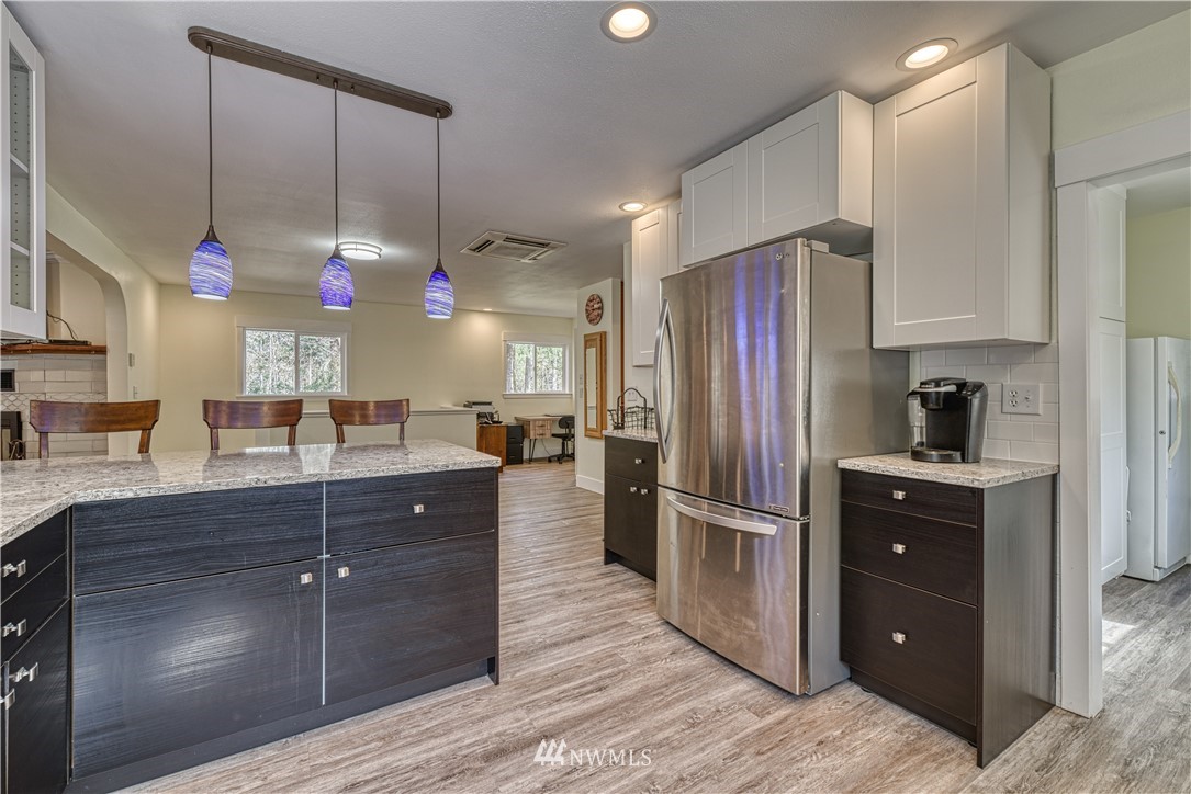 4255 Stohlton Road Southeast Port Orchard, WA 98366 - Photo 13 of 35 Gallery Image 13