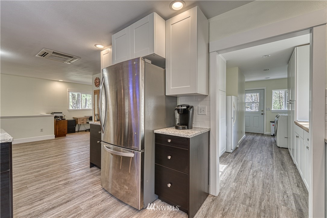 4255 Stohlton Road Southeast Port Orchard, WA 98366 - Photo 14 of 35 Gallery Image 14