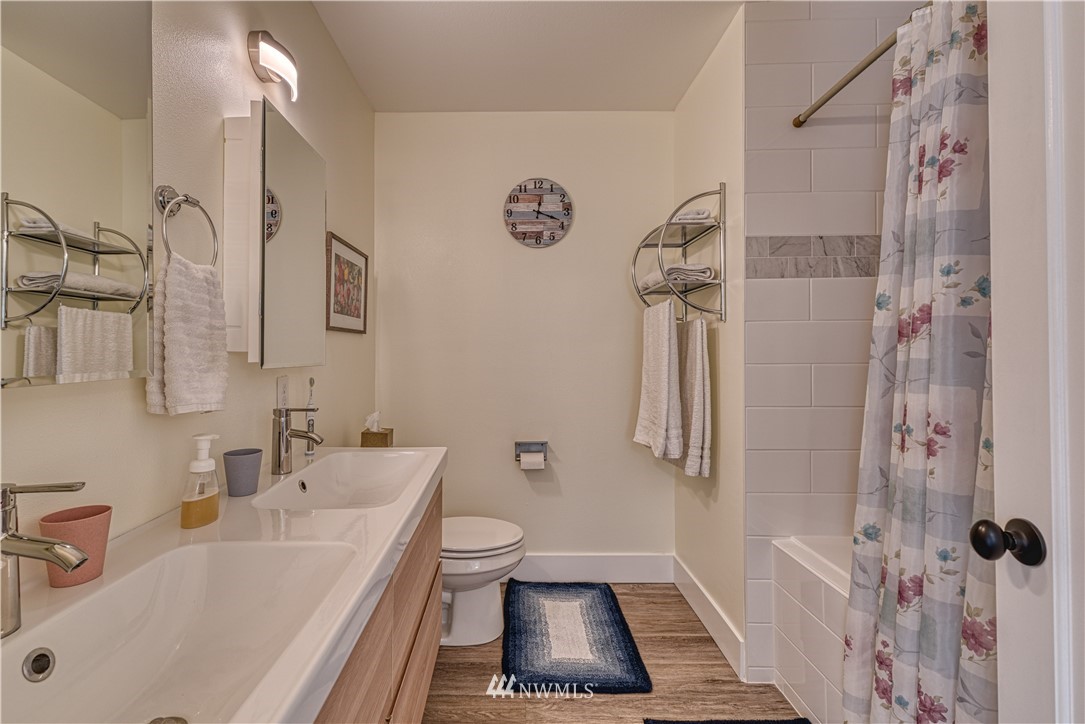 4255 Stohlton Road Southeast Port Orchard, WA 98366 - Photo 21 of 35 Gallery Image 21