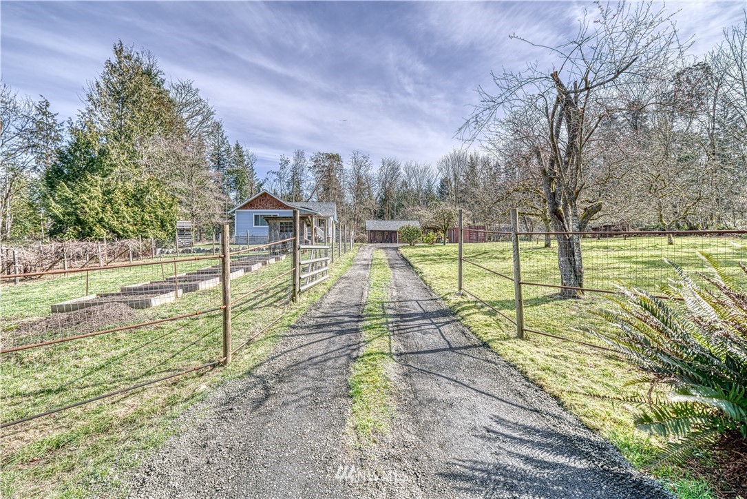 4255 Stohlton Road Southeast Port Orchard, WA 98366 - Photo 34 of 35 Gallery Image 34