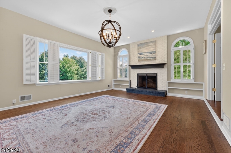 38 Grove Farm Road Pittstown, NJ 08867 - Photo 11 of 46